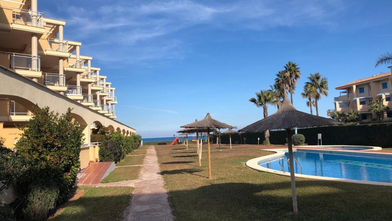 Apartamento Denia. Bajo En Primera Linea Bagian luar foto