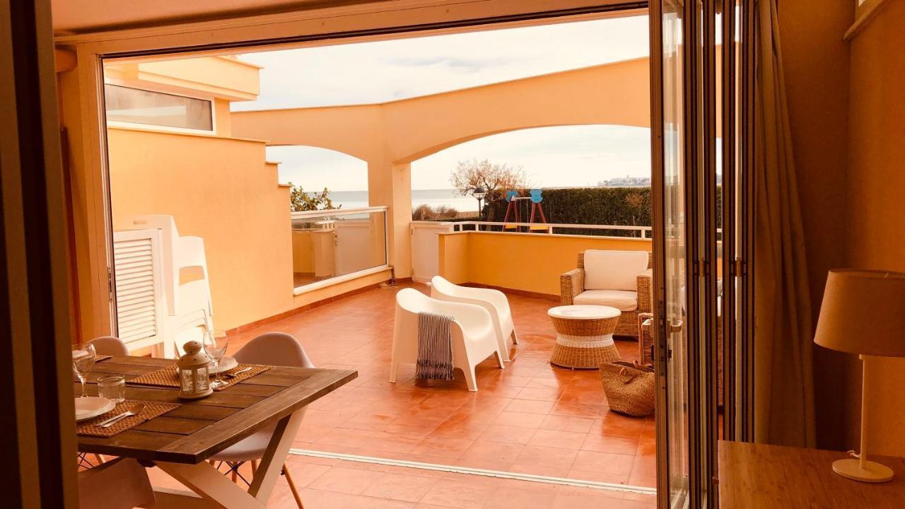Apartamento Denia. Bajo En Primera Linea Bagian luar foto